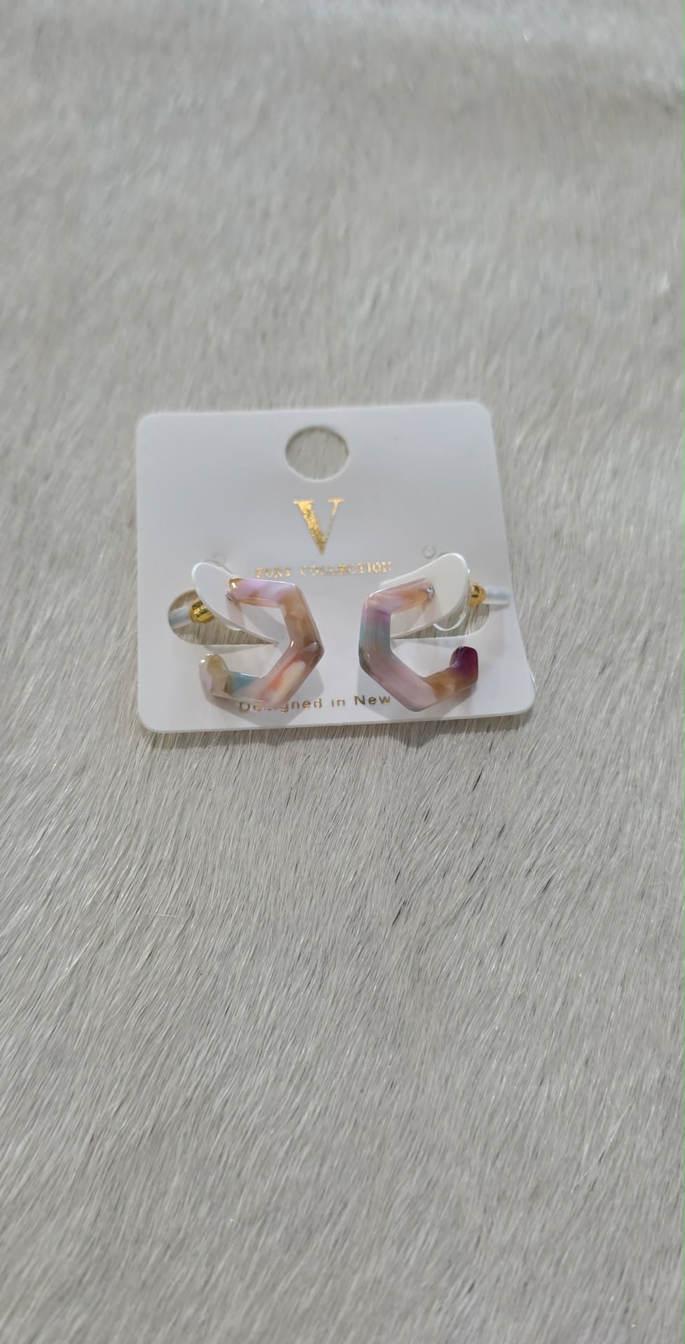 Multi color hoop